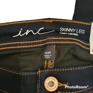 INC skinny leg mid rise tummy control size 14p jeans dark wash